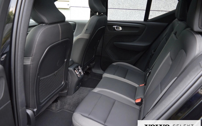 Volvo XC 40 cena 199900 przebieg: 34061, rok produkcji 2022 z Poznań małe 407